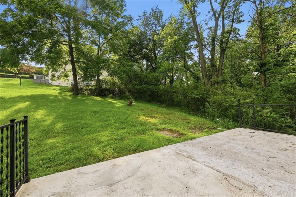 4978 South Pioneer Road Gibsonia, PA 15044 - Photo 41 of 47 Rear porch