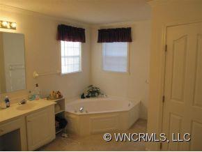 250 Sandy Branch Road Balsam Grove, NC 28708 - Photo 6 of 12 Gallery Image 6
