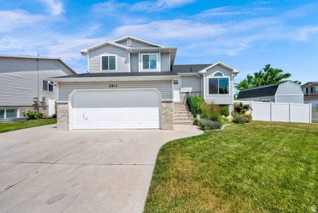 2011 South 2830th Street West Syracuse, UT 84075 - Photo 4 of 27