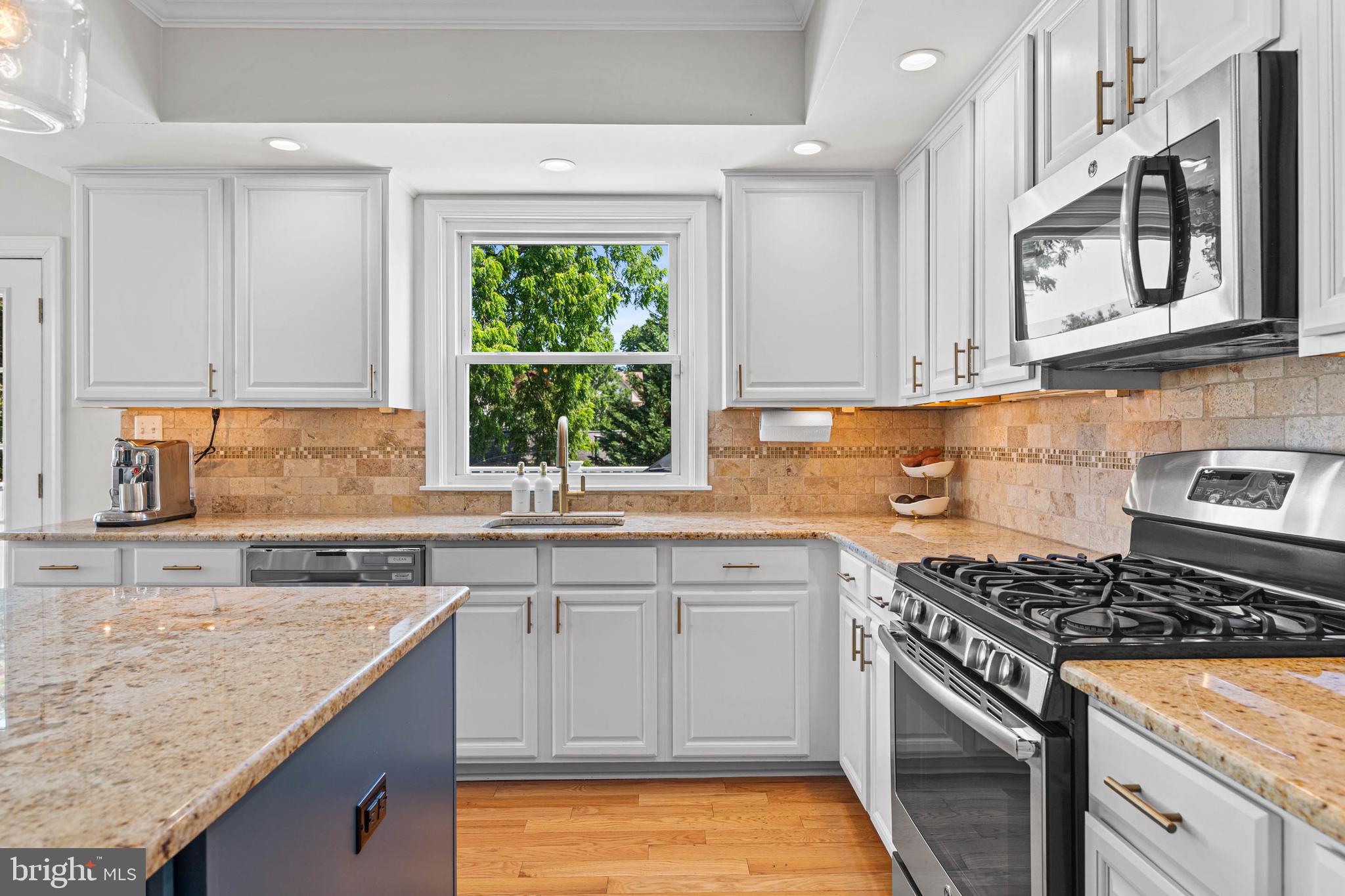 724 Ashurst Road Havertown, PA 19083 - Photo 10 of 34