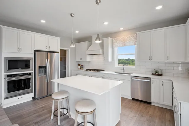 $675,000 | 10504 Bent Pne Lane, Woodbury, MN 55129