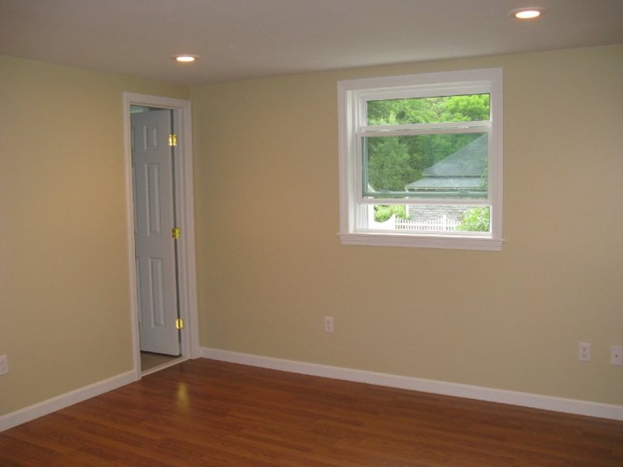 28 Mill Street Rochester, NH 03868 - Photo 12 of 29