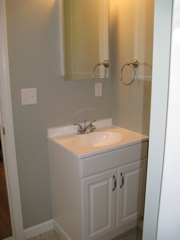 28 Mill Street Rochester, NH 03868 - Photo 13 of 29