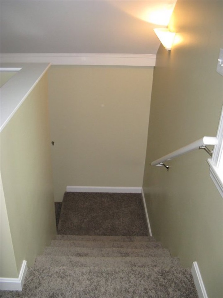 28 Mill Street Rochester, NH 03868 - Photo 16 of 29