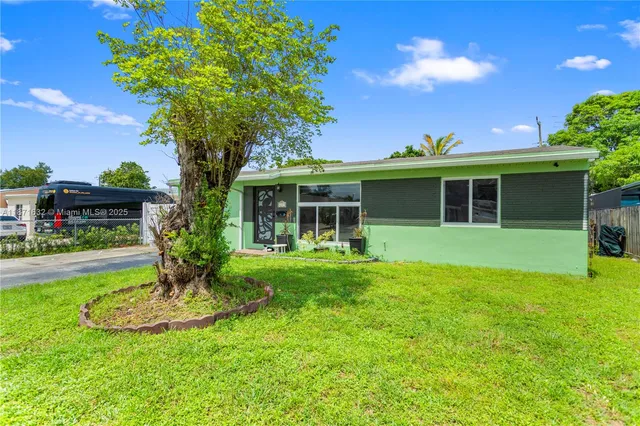 $495,000 | 6611 Park Street, Hollywood, FL 33024