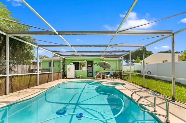 $495,000 | 6611 Park Street, Hollywood, FL 33024