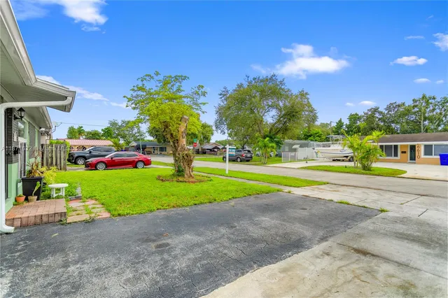 $495,000 | 6611 Park Street, Hollywood, FL 33024