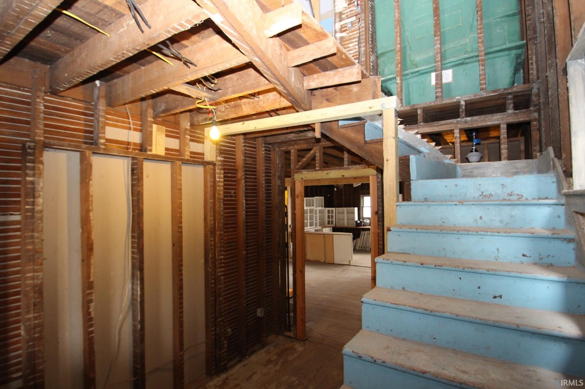 35 East Sinclair Street Wabash, IN 46992 - Photo 5 of 22