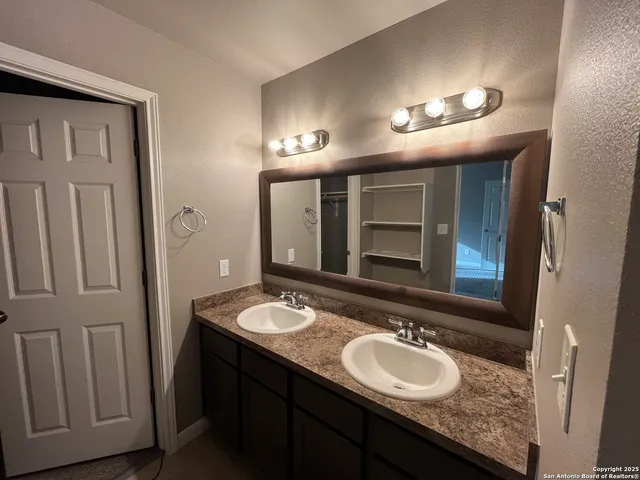 $1,795 | 8807 Arabian King, Converse, TX 78109