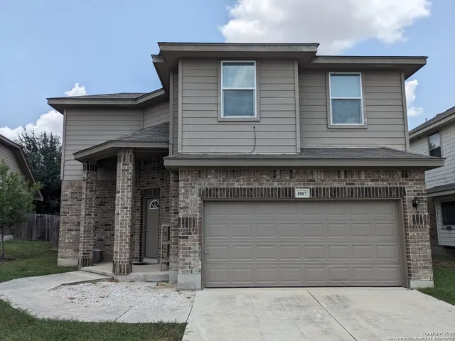 $1,795 | 8807 Arabian King, Converse, TX 78109