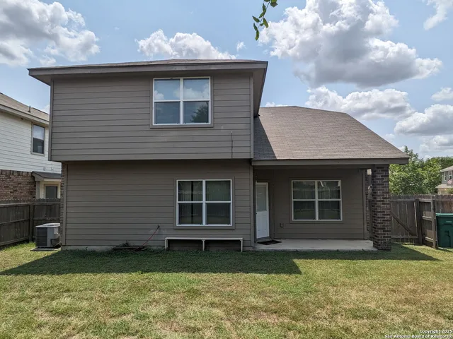 $1,795 | 8807 Arabian King, Converse, TX 78109