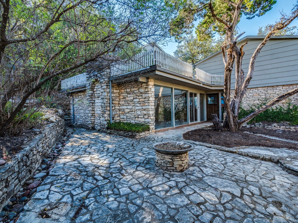 236 Cedar Hurst Lane Austin, TX 78734 - Photo 8 of 31