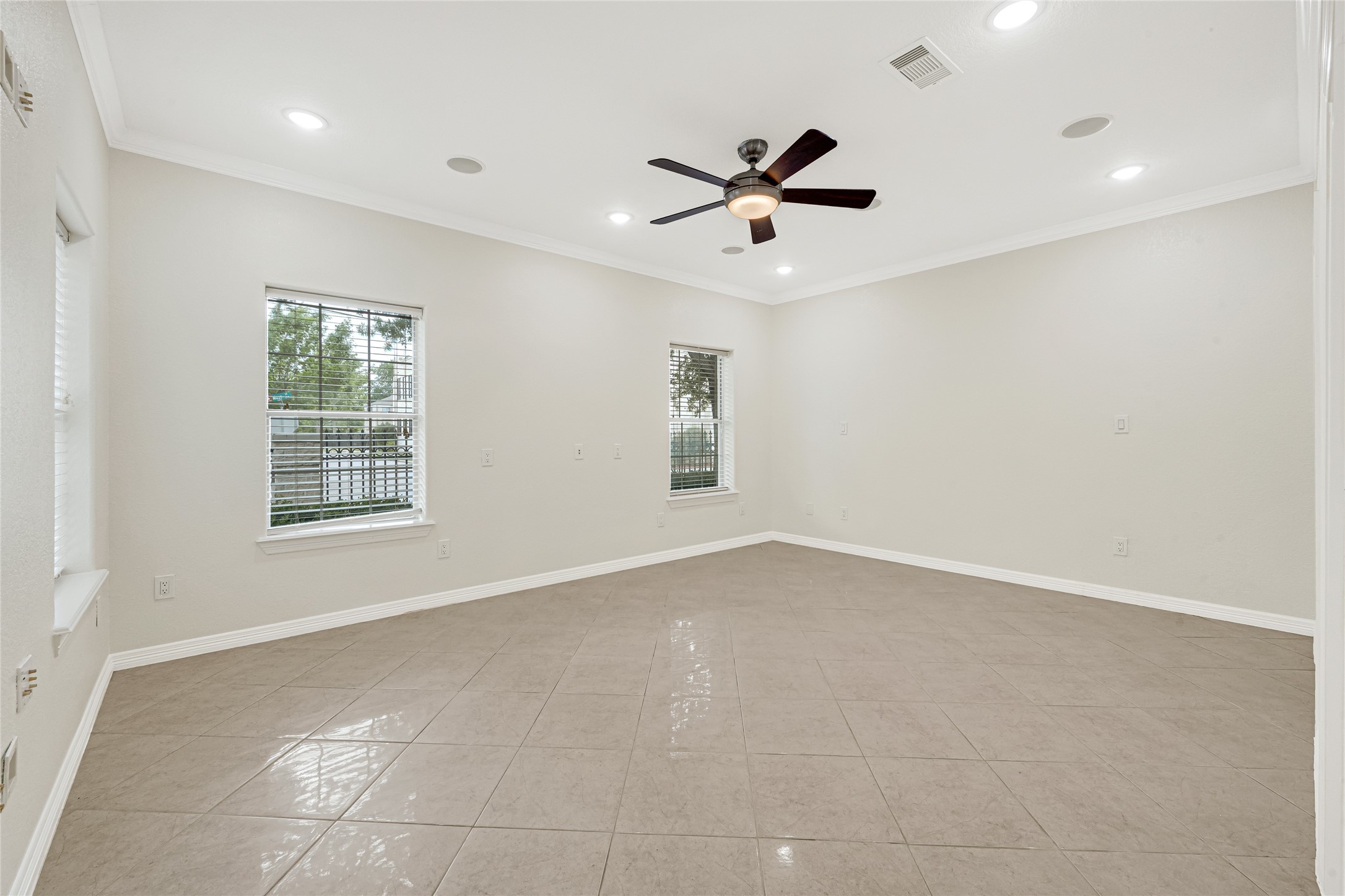 404 Moss Street Houston, TX 77009 - Photo 23 of 39 a view of an empty room with a window