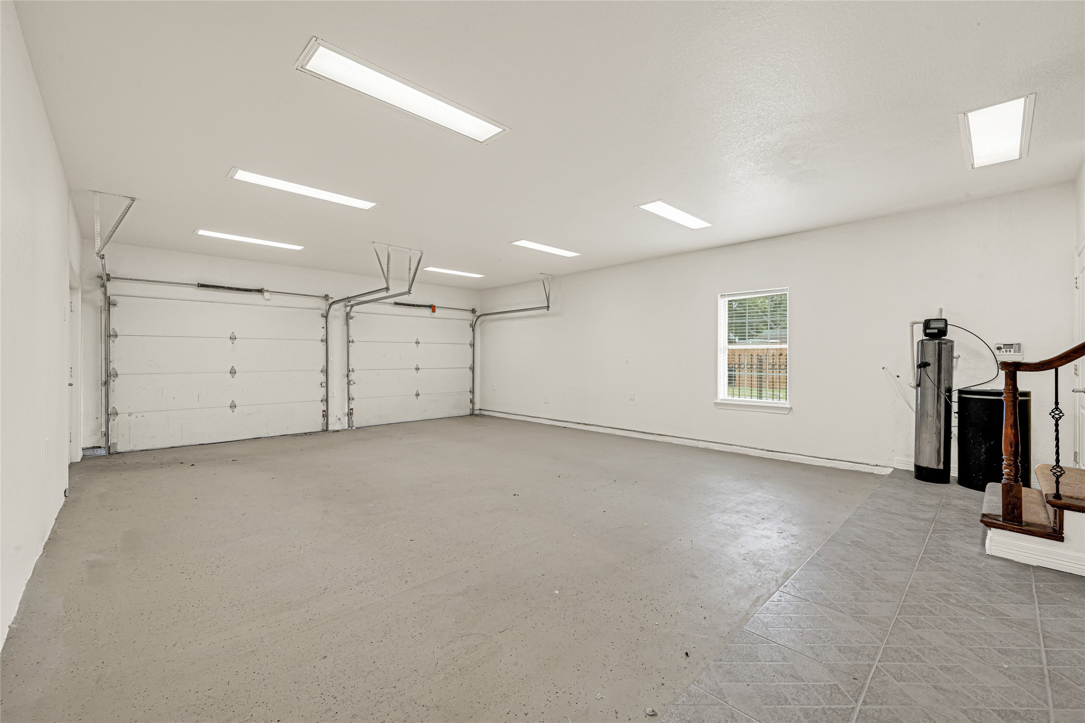 404 Moss Street Houston, TX 77009 - Photo 34 of 39 a view of a big room with closet and windows