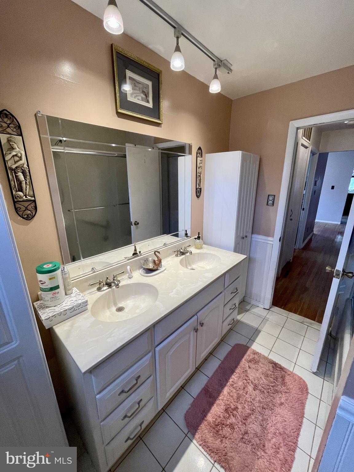 6113 Hamilton Avenue Rosedale, MD 21237 - Photo 21 of 35 Full Bath Vanity