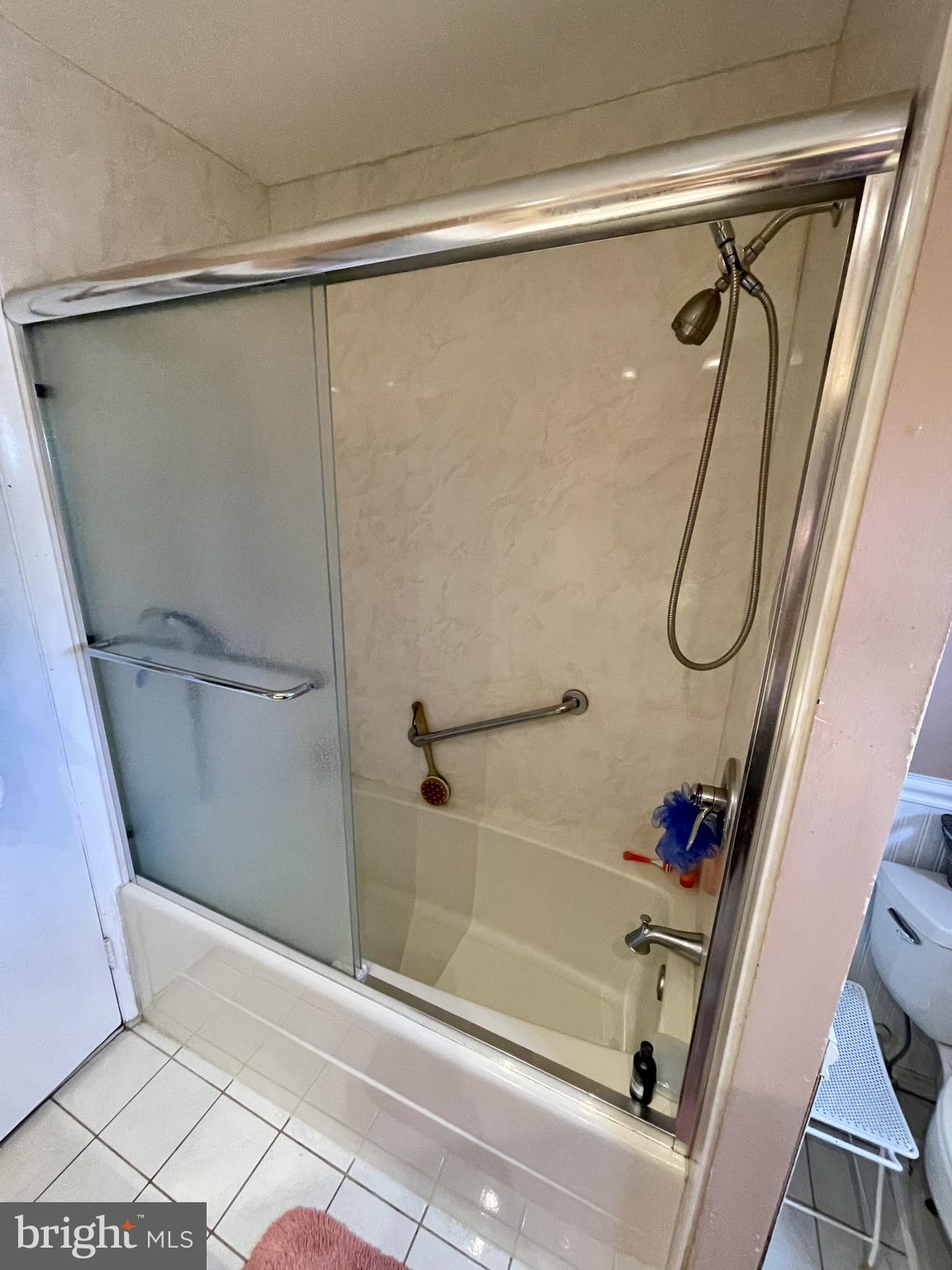 6113 Hamilton Avenue Rosedale, MD 21237 - Photo 22 of 35 Big Shower/Tub Combo