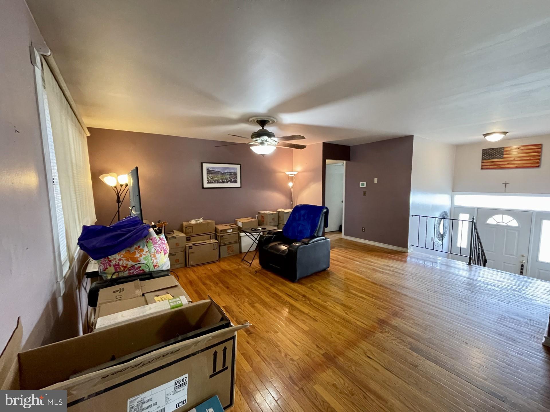 6113 Hamilton Avenue Rosedale, MD 21237 - Photo 10 of 35 Living Room