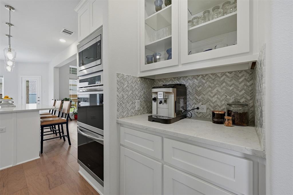809 Violet Way Celina, TX 75009 - Photo 15 of 38 Dry Bar