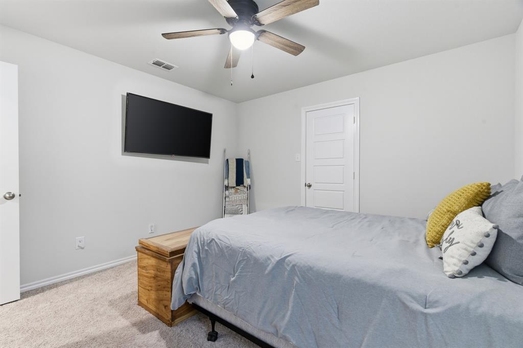 437 Falcon Way Azle, TX 76020 - Photo 29 of 40