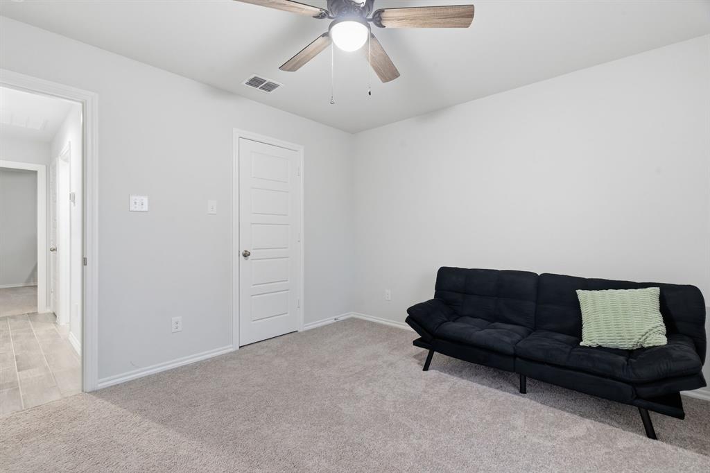 437 Falcon Way Azle, TX 76020 - Photo 32 of 40