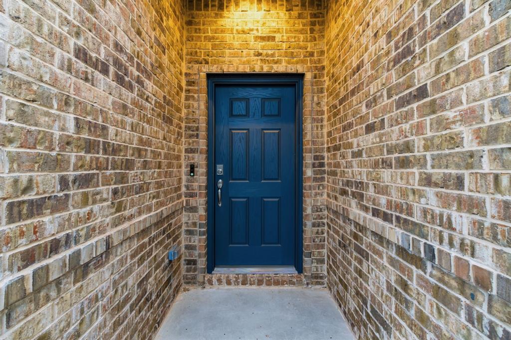 437 Falcon Way Azle, TX 76020 - Photo 5 of 40