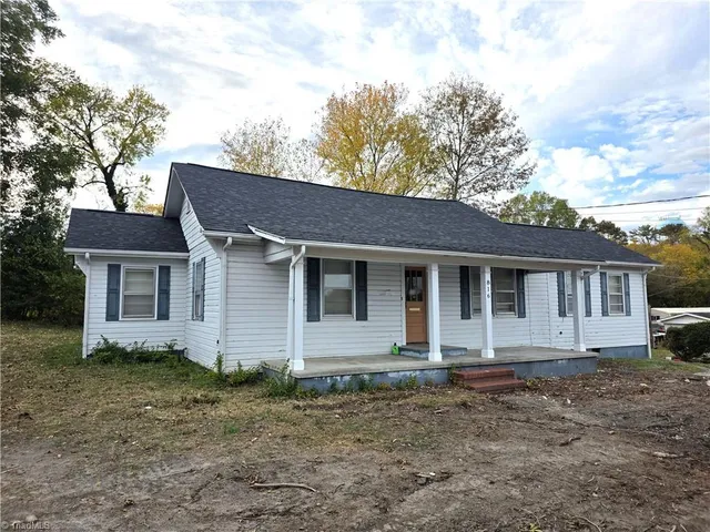 $1,500 | 816 Banner Street, Mount Airy, NC 27030