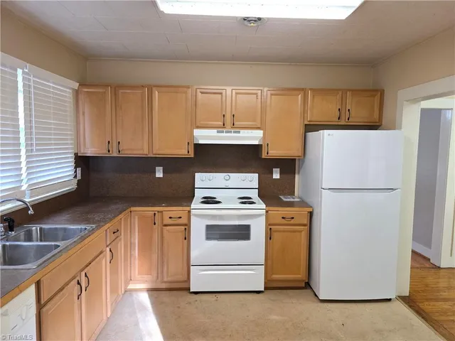 $1,500 | 816 Banner Street, Mount Airy, NC 27030