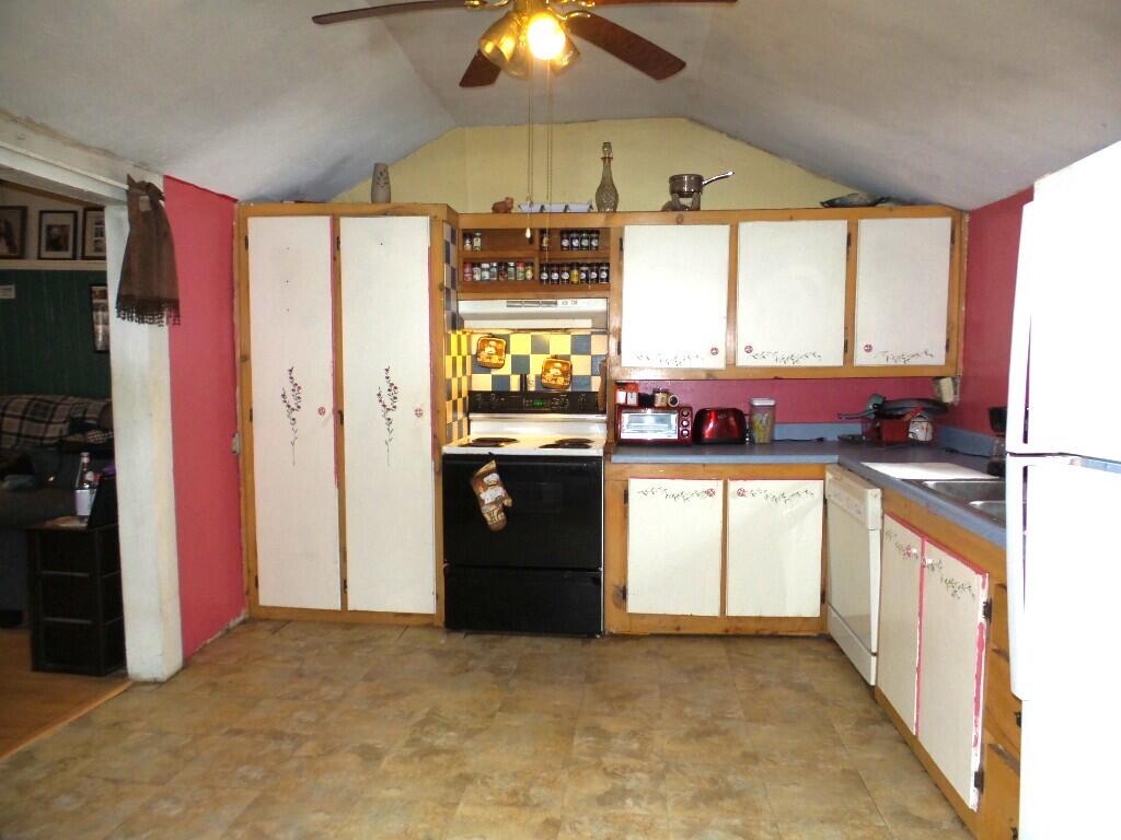 203 Bigelow Hill Road Norridgewock, ME 04957 - Photo 4 of 24 Kitchen