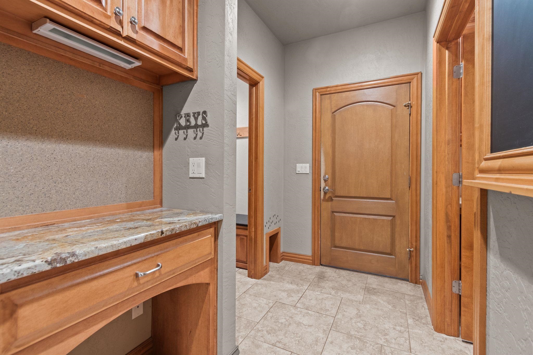 448 Harvest Road Green Bay, WI 54302 - Photo 25 of 71
