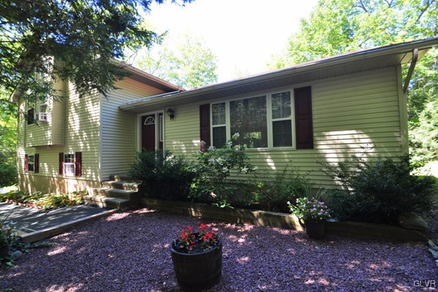 1240 Glenbrook Road Bartonsville, PA 18321 - Photo 1 of 50 Gallery Image 1