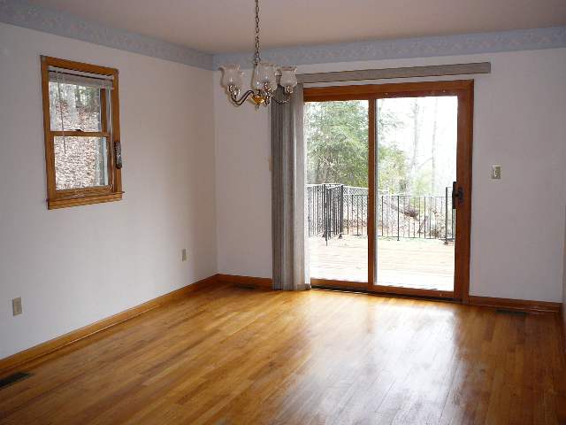 1533 North Woodbury Road Seneca, SC 29672 - Photo 10 of 20 Gallery Image 10