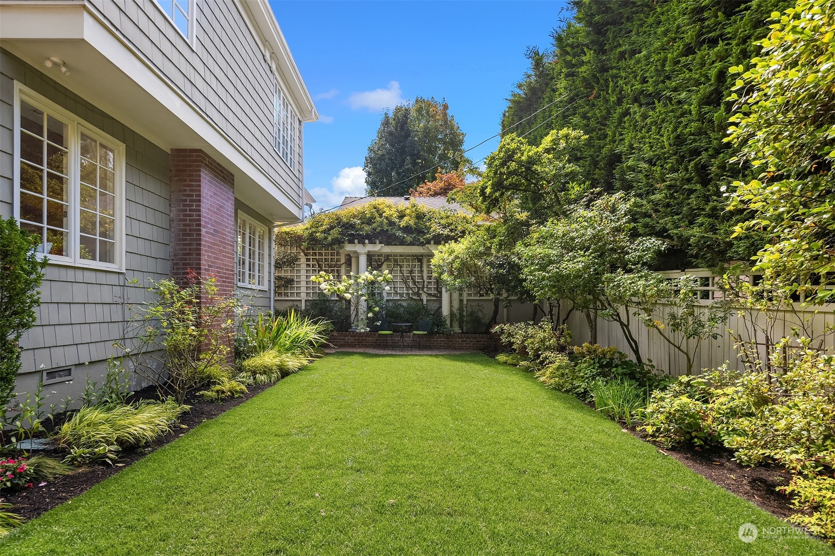 1107 36th Avenue East Seattle, WA 98112 - Photo 15 of 31