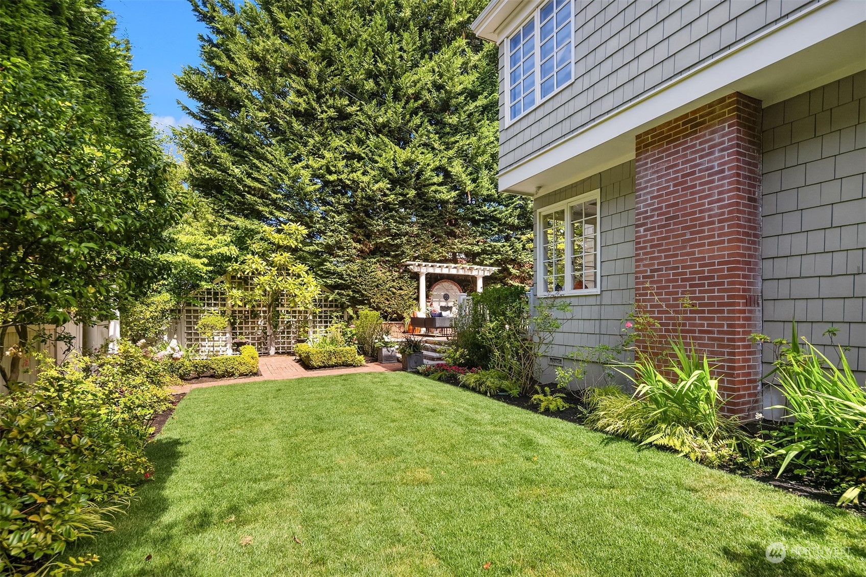 1107 36th Avenue East Seattle, WA 98112 - Photo 16 of 31
