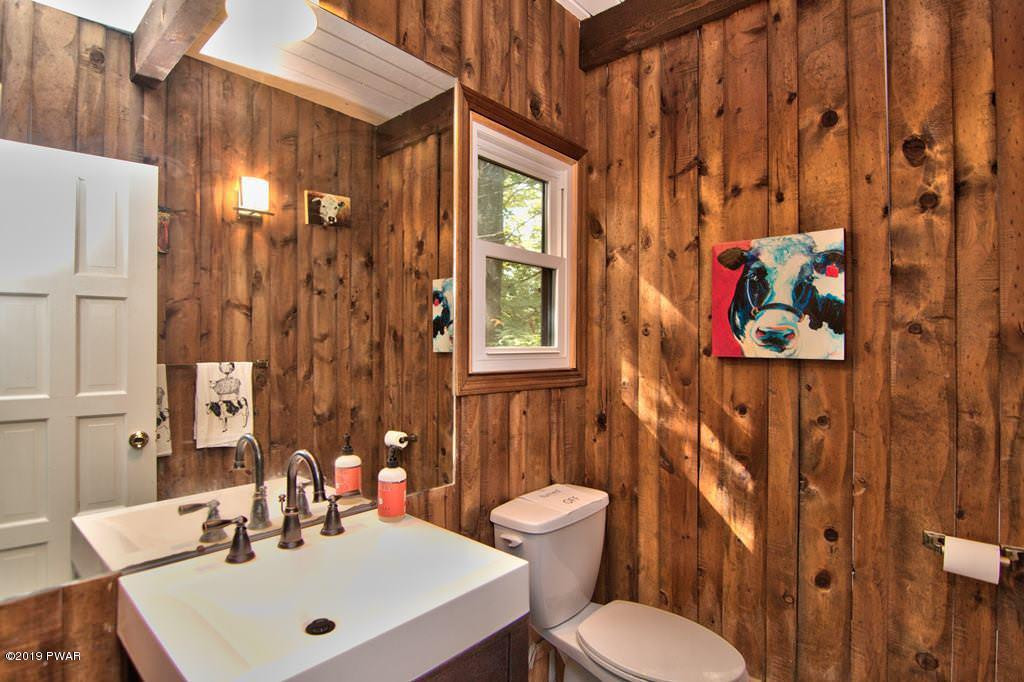 2025 Roamingwood Road Lake Ariel, PA 18436 - Photo 19 of 86