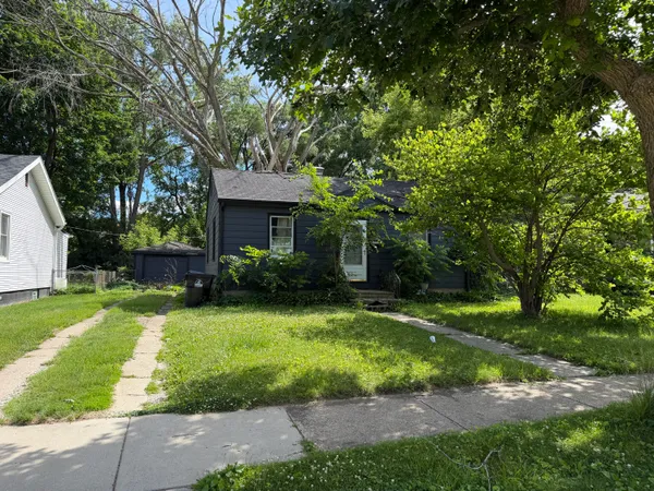 $138,000 | 2715 Eisenhower Drive, Racine, WI 53405