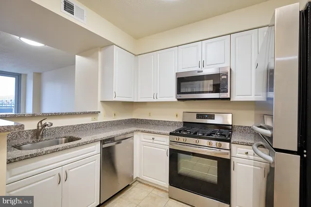 $450,000 | 555 Massachusetts Avenue Northwest, Unit 1306, Washington, DC 20001