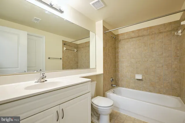 $450,000 | 555 Massachusetts Avenue Northwest, Unit 1306, Washington, DC 20001