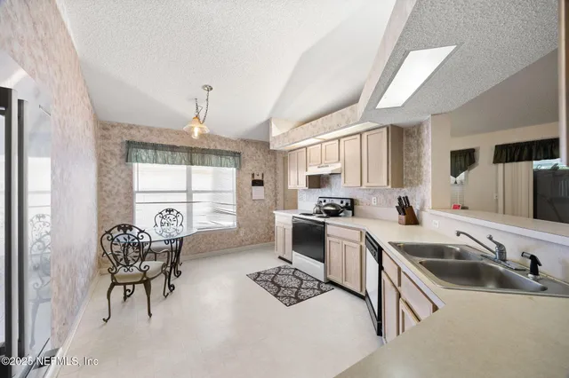 $330,000 | 10762 Las Colinas Way, Jacksonville, FL 32222