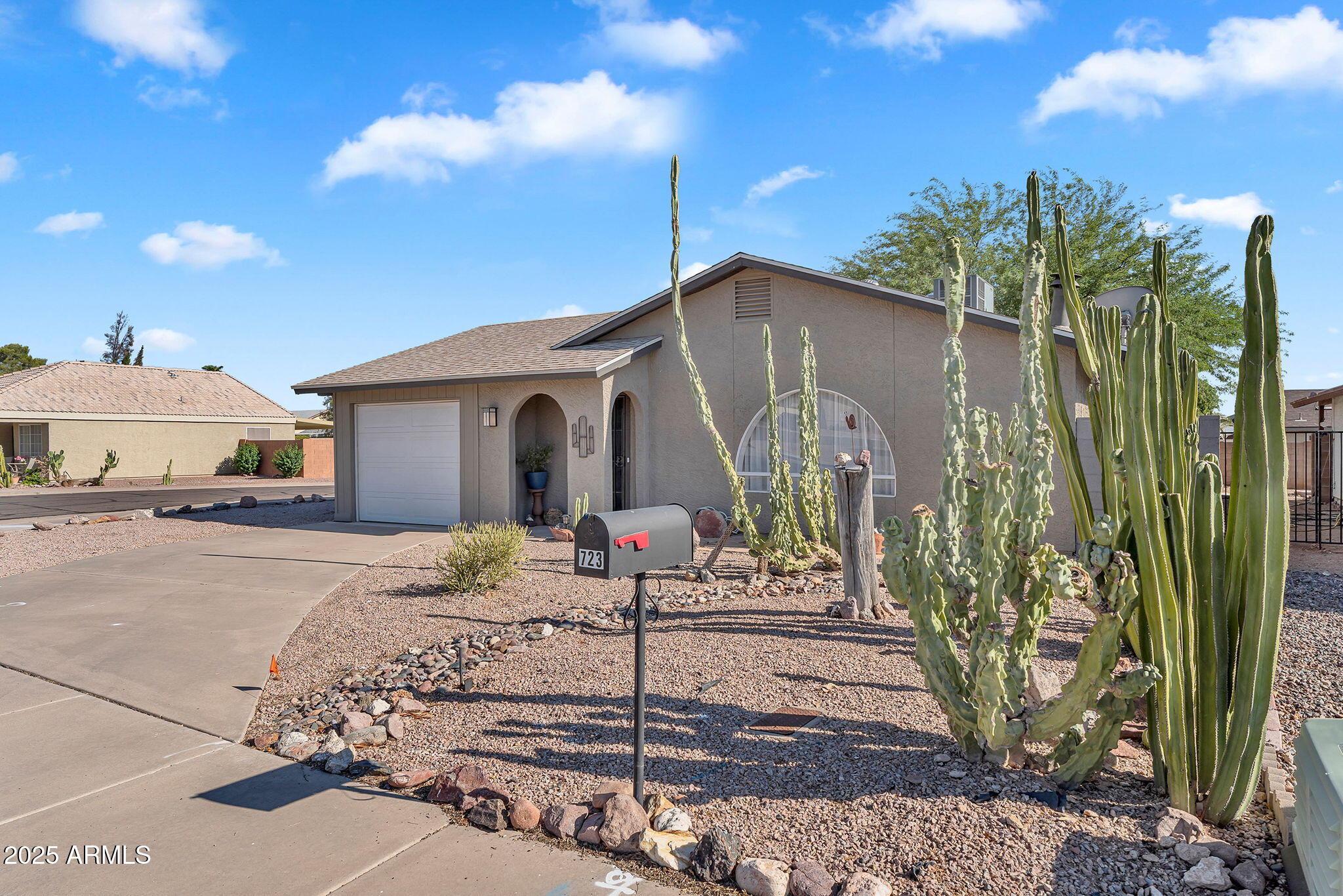 723 West 5th Avenue Apache Junction, AZ 85120 - Photo 29 of 32 Front Exterior