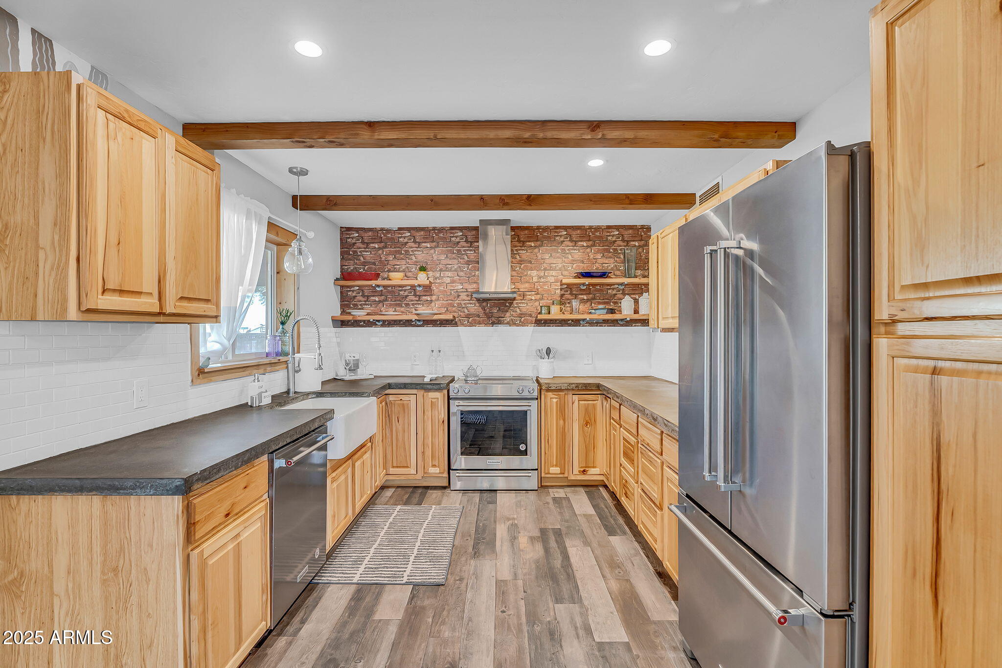 723 West 5th Avenue Apache Junction, AZ 85120 - Photo 2 of 32 Kitchen