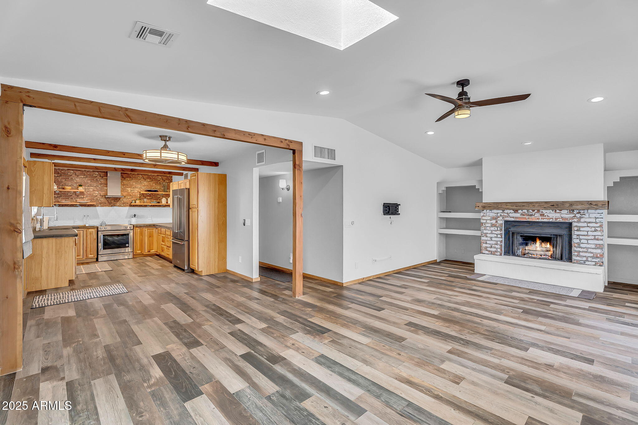 723 West 5th Avenue Apache Junction, AZ 85120 - Photo 3 of 32 Living Room