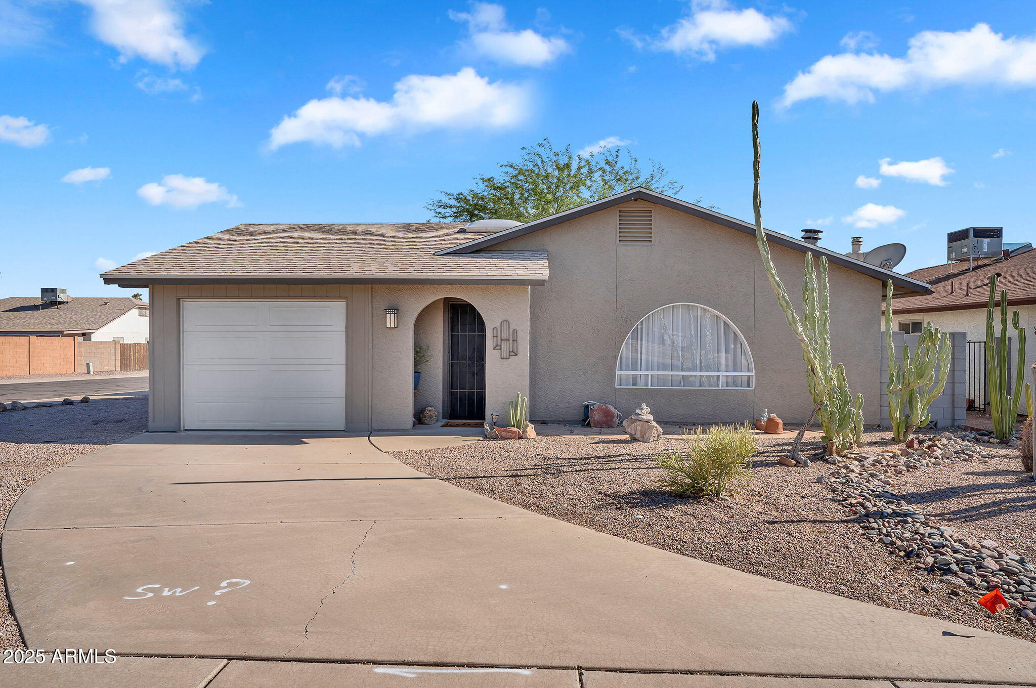 723 West 5th Avenue Apache Junction, AZ 85120 - Photo 5 of 32 Front Exterior