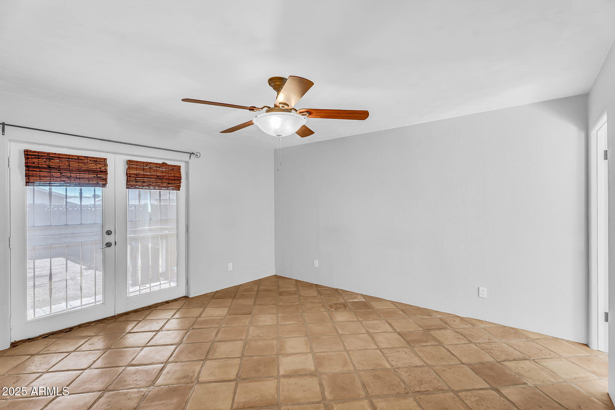 723 West 5th Avenue Apache Junction, AZ 85120 - Photo 6 of 32 13-web-or-mls-5thAve-13