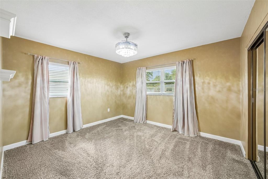 9725 48th Place North St. Petersburg, FL 33708 - Photo 33 of 51