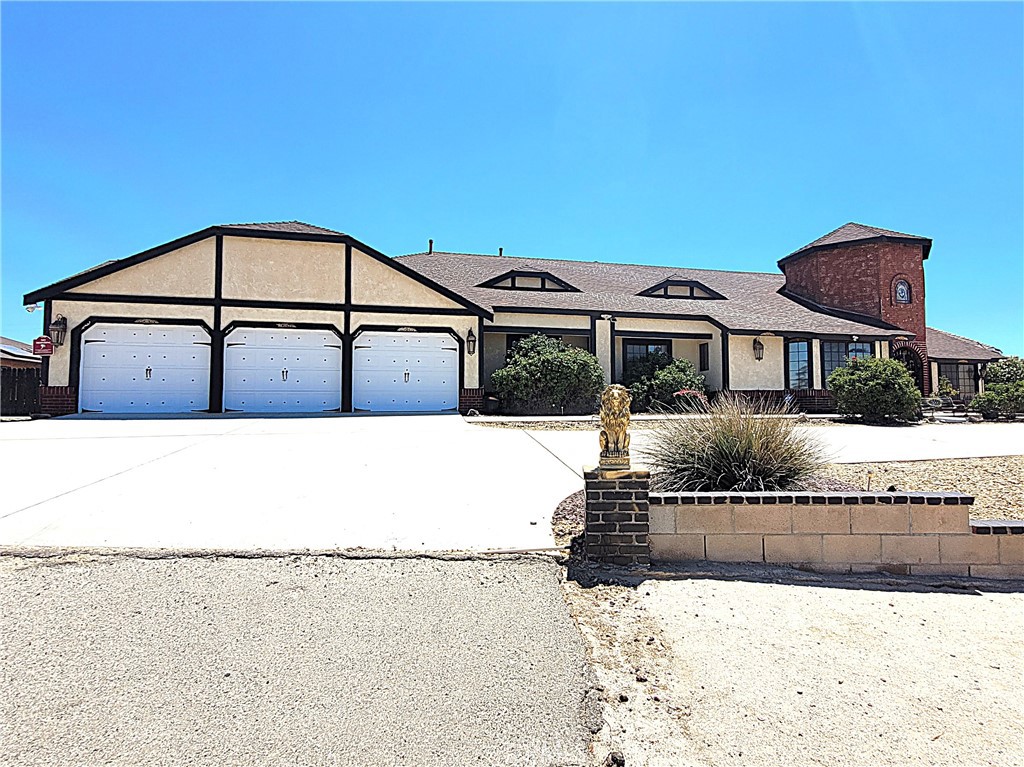 13889 Olathe Road Apple Valley, CA 92307 - Photo 3 of 39