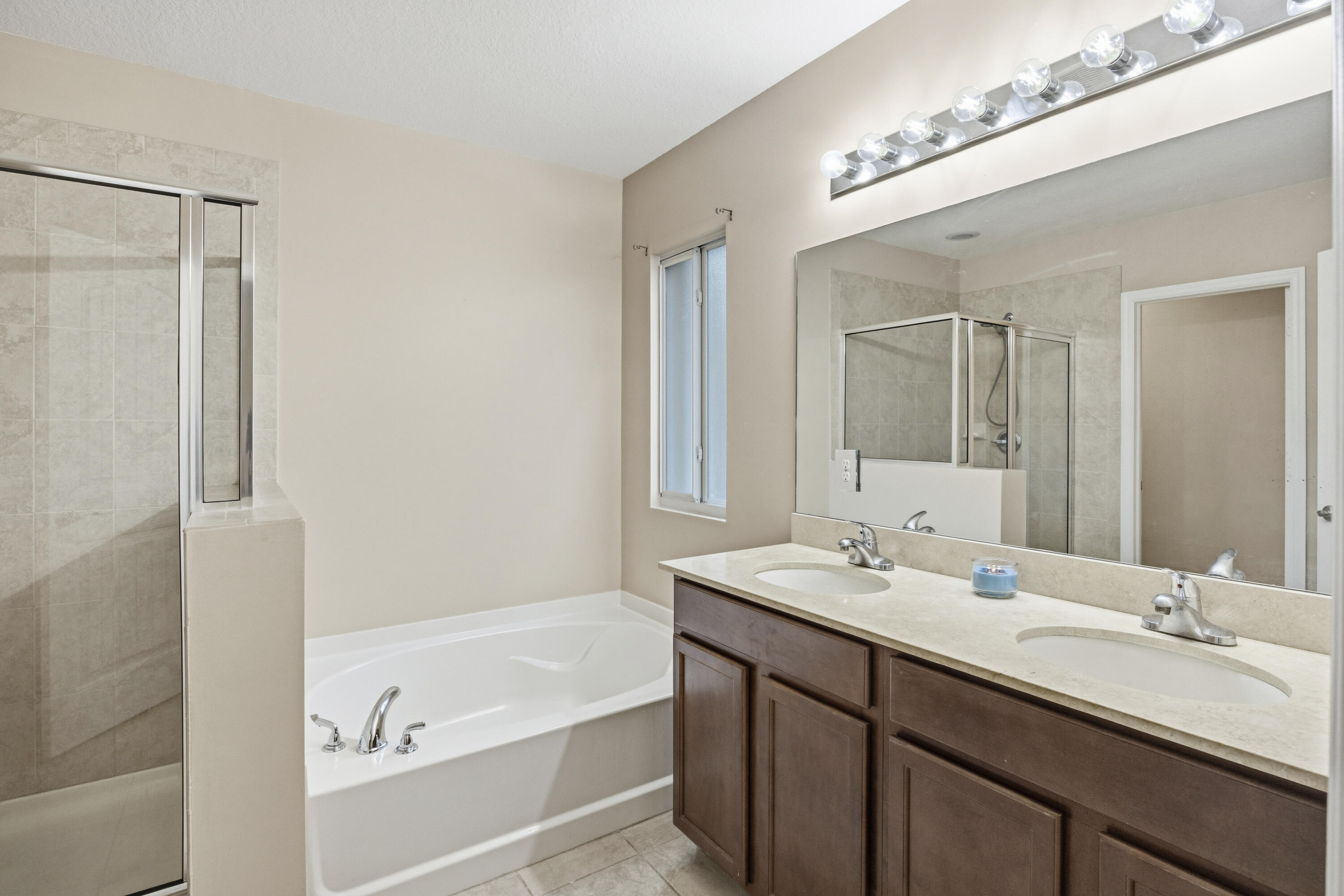 8462 Lyons Ranches Road Boynton Beach, FL 33472 - Photo 19 of 35 Bathroom