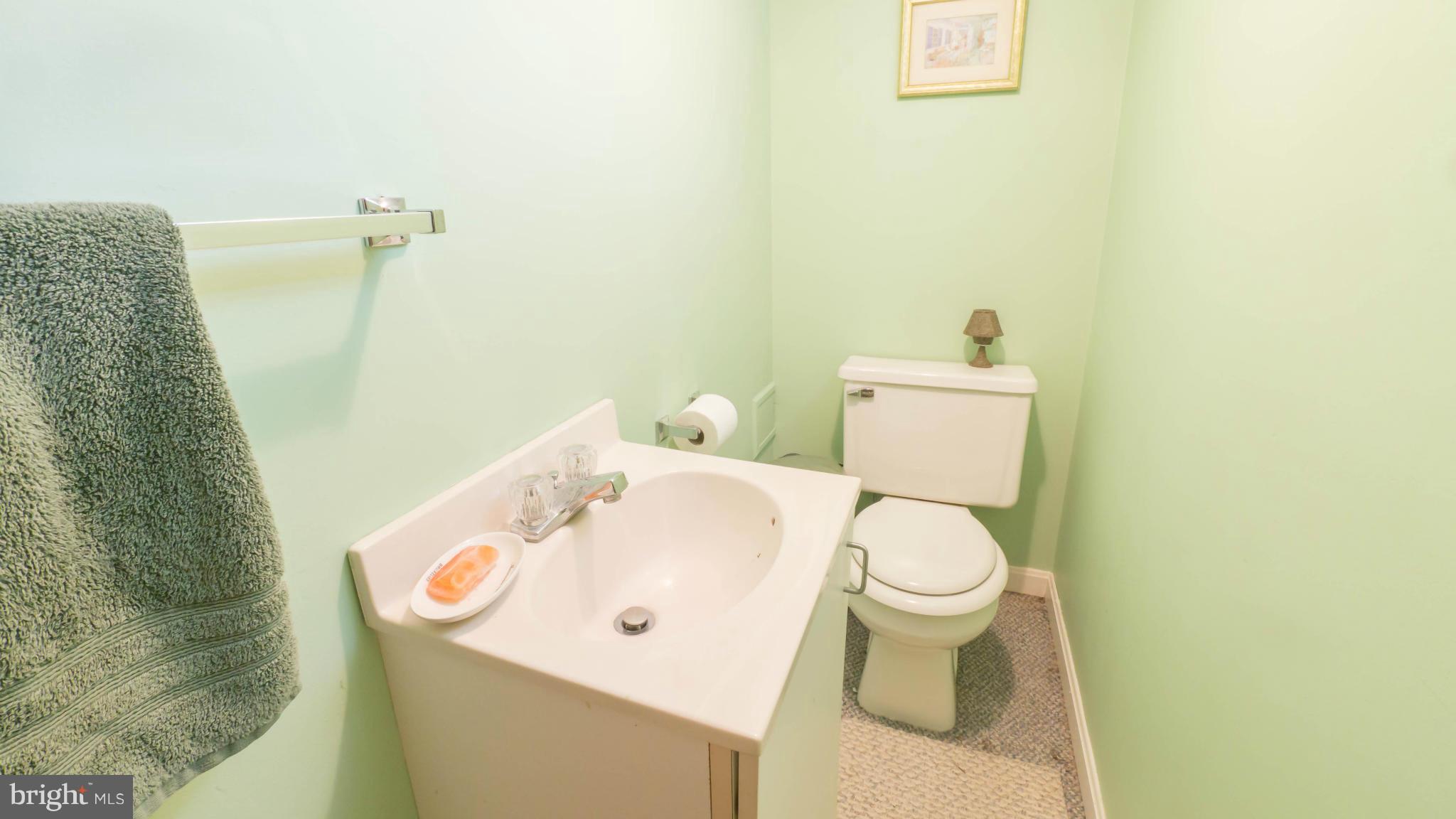 645 Sussex Road Baltimore, MD 21286 - Photo 24 of 30 Bath