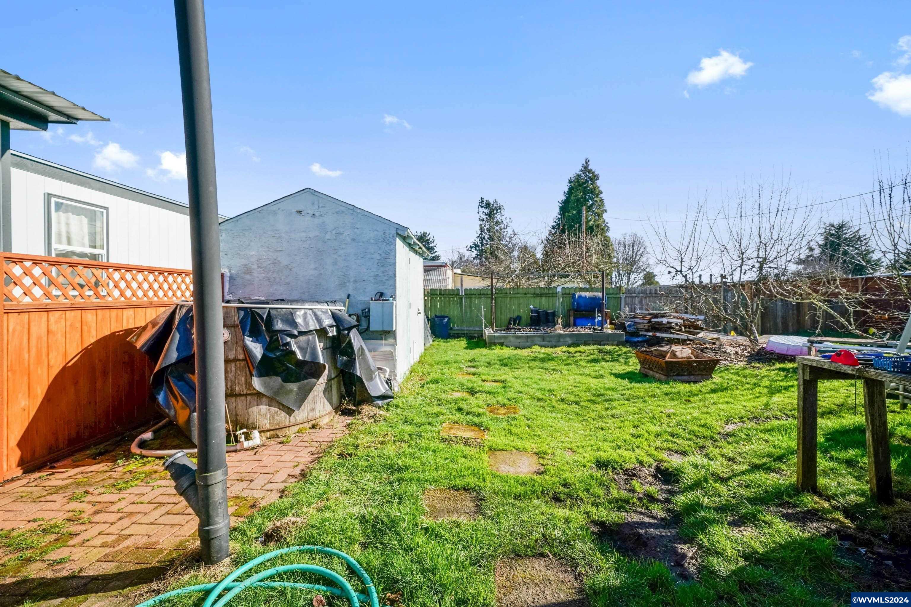 11823 Northeast Carl Road, Unit 1 Woodburn, OR 97071 - Photo 20 of 24