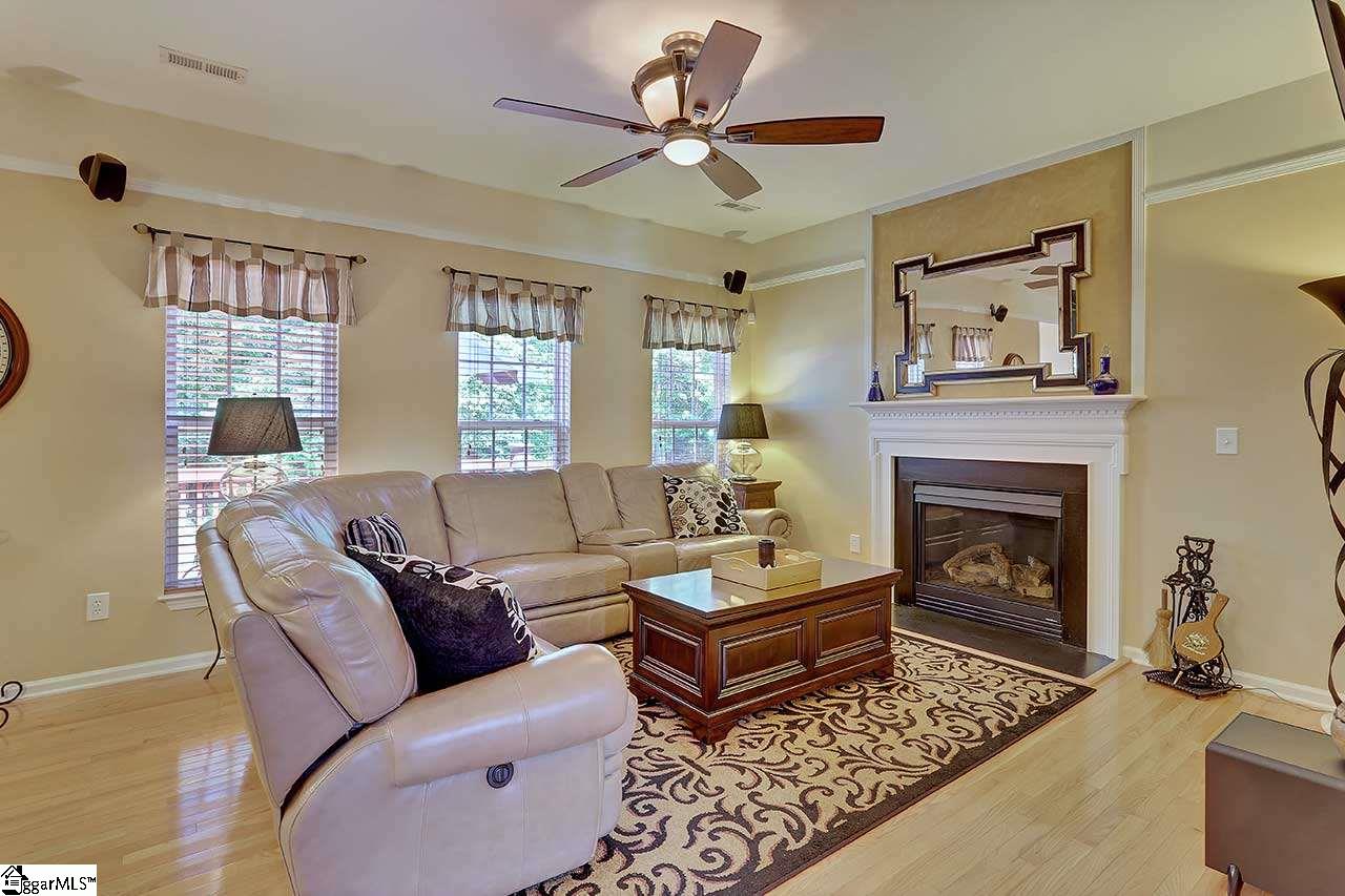 212 Amberleaf Way Simpsonville, SC 29681 - Photo 15 of 36 Gallery Image 15