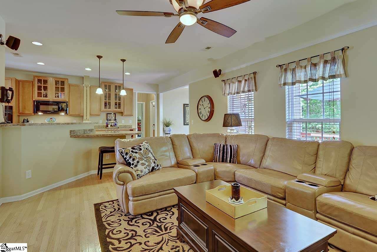 212 Amberleaf Way Simpsonville, SC 29681 - Photo 16 of 36 Gallery Image 16